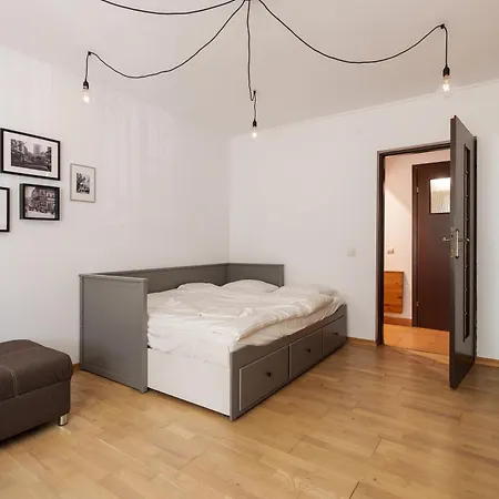Apartment Jazzy In The Heart Of Bucharest